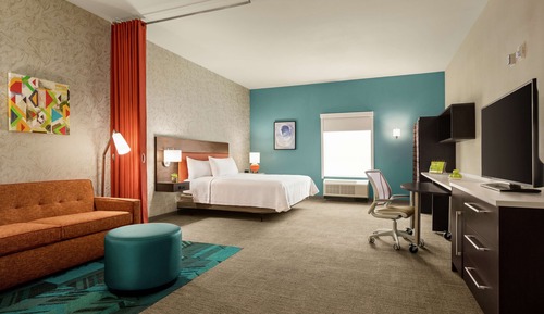 Studio, 1 King Bed, Accessible (Roll-In Shower)