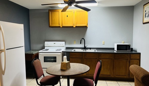 Standard Room, 1 King Bed, Kitchenette