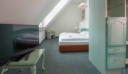 Twin Room, Private Bathroom