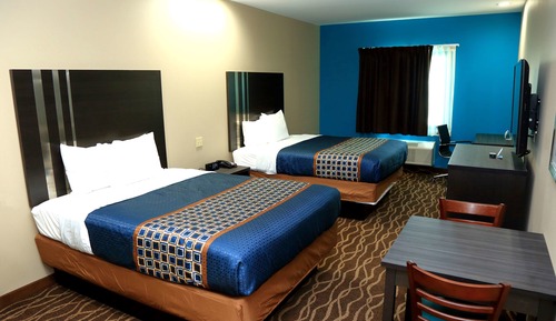 Suite, 2 Queen Beds, Non Smoking, Kitchenette