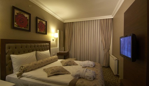 Suite, Corner