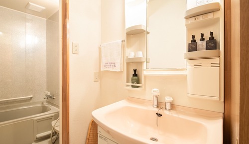 Japanese Style Room 8 tatami-mats, Shared Bathroom, Private Toilet, Smoking