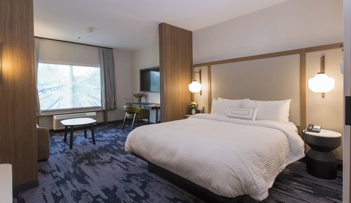 Suite, 1 King Bed with Sofa bed, Non Smoking