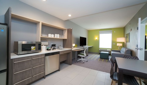 Suite, 1 King Bed, Accessible, Bathtub (Mobility & Hearing)