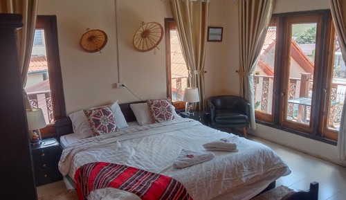 Comfort Double Room, 1 King Bed, Hill View
