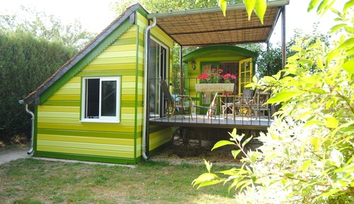 Comfort Mobile Home, Ensuite, Garden View (Roulotte du grand logis)