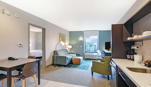Studio, 2 Queen Beds, Accessible (Roll-In Shower, Mobility & Hearing)
