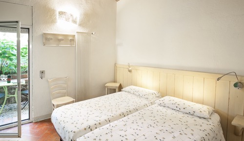 Economy Triple Room