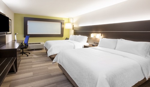Standard Room, Multiple Beds, Accessible Bathtub