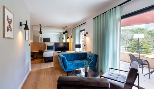 Suite (Prestige)