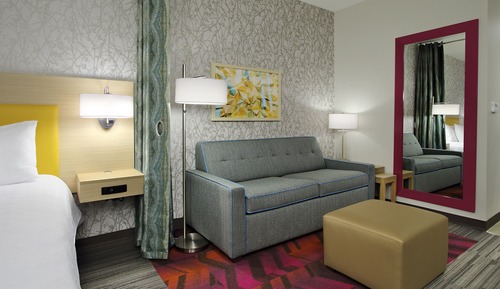 Suite, 1 King Bed, Accessible (Hearing)