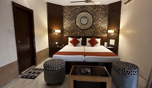 Executive Room- Upper Deck