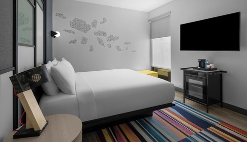 Room, 1 King Bed (Mobility Accessible, Tub)