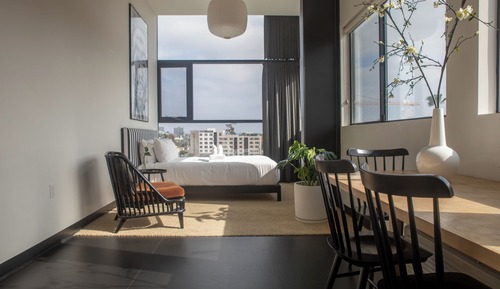 Honeymoon Penthouse, Bay View