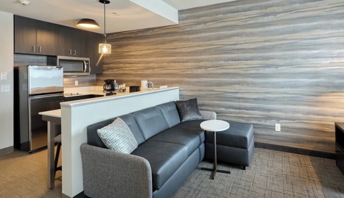 Studio, 1 King Bed with Sofa bed (Hearing Accessible)