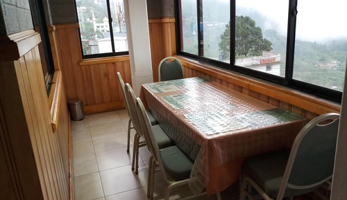 Deluxe Double Room, 1 King Bed, Non Smoking, Mountain View