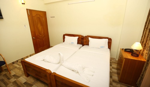 Deluxe Double Room (Non-AC)