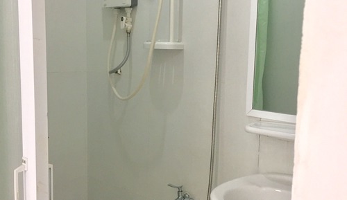Double Room (Small Window)