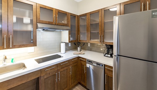 Suite, 1 Bedroom, Kitchen, Pool View