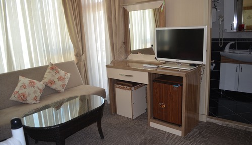 Suite, 2 Double Beds, City View