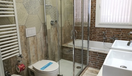 Deluxe Room, Bathtub