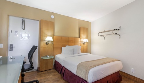 Classic Room 1 Queen Bed, Non Smoking