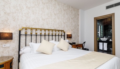 Double Room (Puerto Chico)