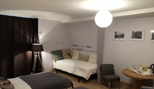 Comfort Triple Room, Ensuite, Courtyard View (RDC)