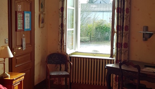 Double Room (N°16)