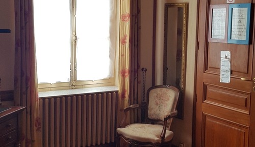 Double Room (N°7)
