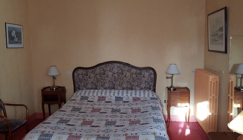 Double Room (N°6)
