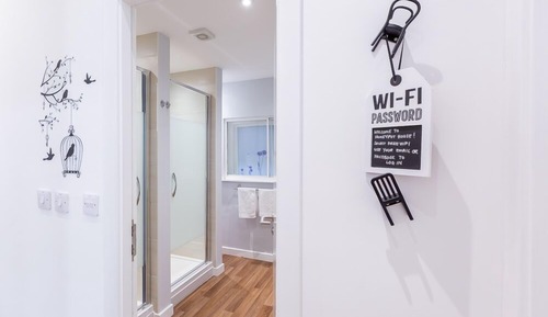 Apartment, Private Bathroom (Mad Hatter's Tea Room)