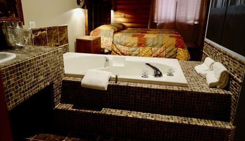 Standard Townhome, 1 King Bed, Non Smoking, Jetted Tub