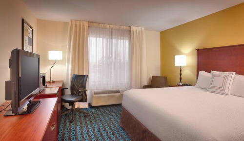 Studio, 1 King Bed (Mobility/Hearing Accessible, Tub)