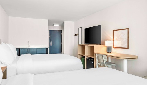 Room, 2 Queen Beds (Wet Bar)