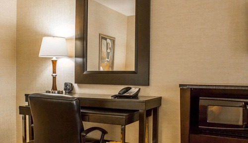 Suite, 1 King Bed with Sofa bed, Non Smoking