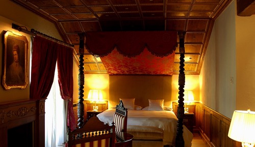Luxury Suite