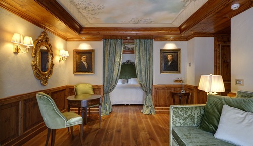 Suite