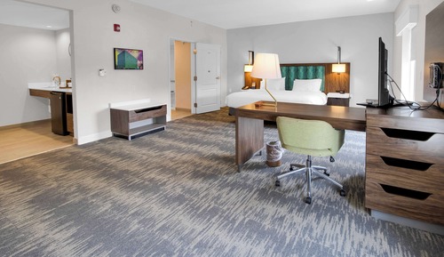 Suite, 1 King Bed, Accessible, Non Smoking