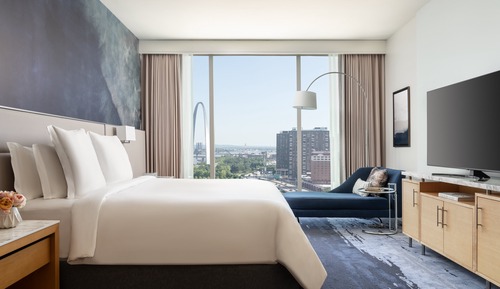 Suite, 1 Bedroom, Roll-in Shower, Non Smoking (Arch)