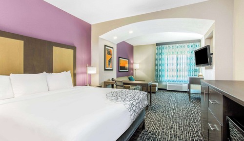 Deluxe Suite, 1 King Bed, Non Smoking