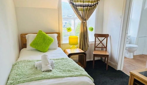 Single Room, Sea View