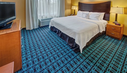 Room, 1 King Bed, Non Smoking (Hearing Accessible)