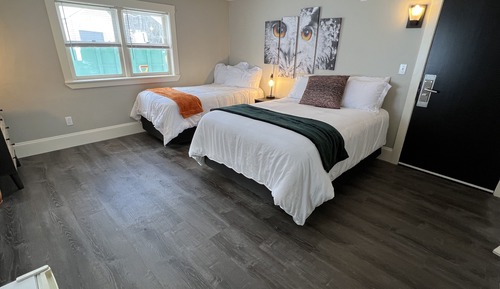 Full & Twin Room