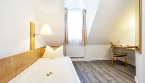Standard Single Room