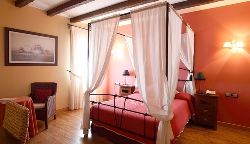 Family Room, Multiple Beds