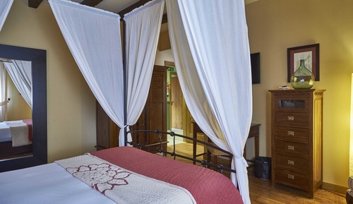 Junior Suite, 1 Queen Bed