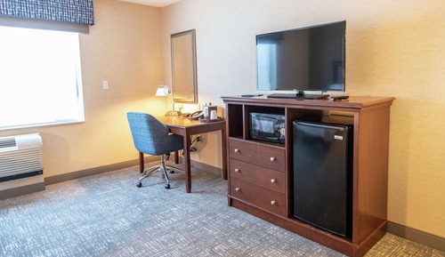 Room, 2 Queen Beds, Accessible, Bathtub