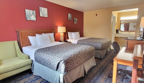 Deluxe Room, 2 Queen Beds, Non Smoking