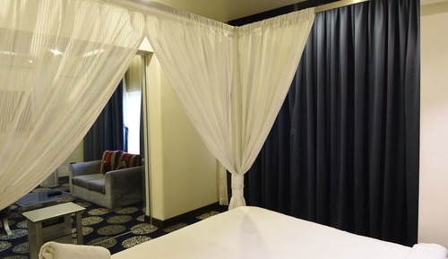 Suite Room With Jacuzzi and Minibar